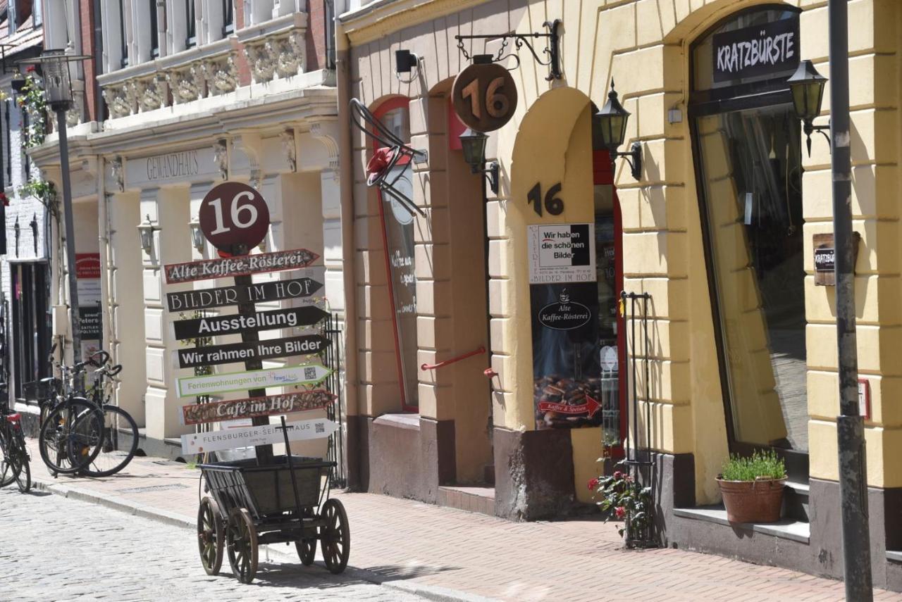 Fewo1846 - An Der Alten Kaffeeroesterei - Stilvoll Eingerichtete 2-Zimmer-Wohnung Im Stadtzentrum Flensburg Exteriör bild